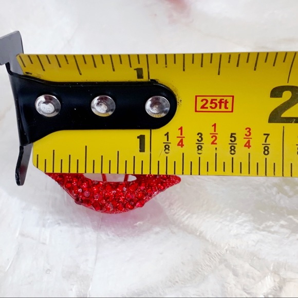 Red Rhinestone Lips Pierced Earrings NEW - Picture 5 of 5